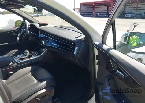 2021 Audi Q7 Premium Plus 55 Tfsi Quattro Tiptronic z USA, uszkodzony, nr VIN WA1LXAF71MD023024